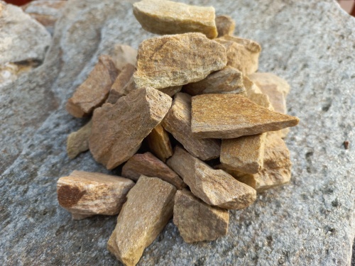 Златолит жёлтый декоративная каменная крошка купить в Саранске