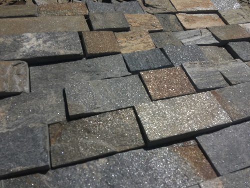 Плитка пилёная златолит Уральский для цоколя, отмостки купить в Саранске