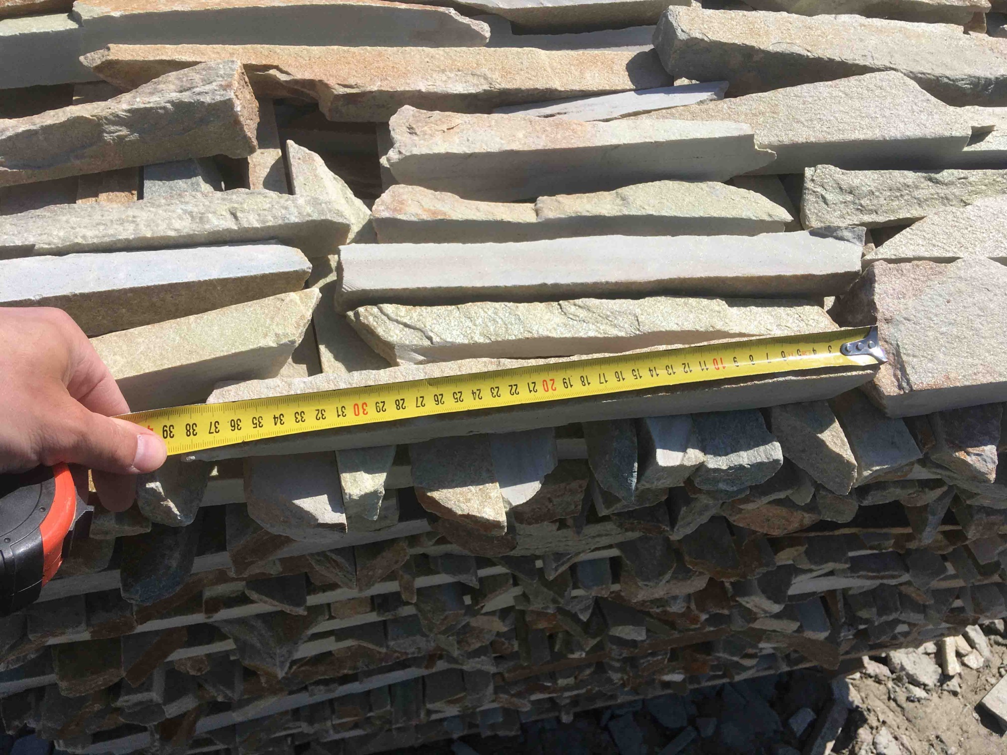 Горбушка златолит золотистый для облицовки купить в Саранске