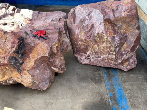Ландшафтные глыбы красно-фиолетовые 200-1000 килограмм купить в Саранске