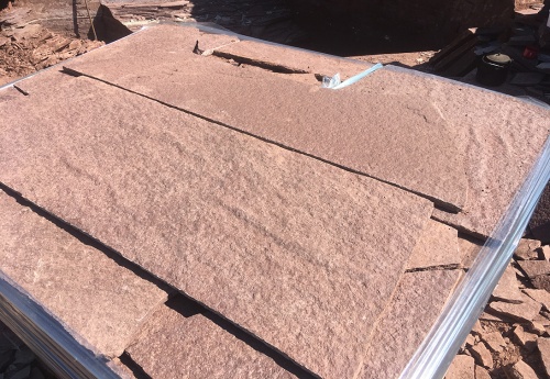 Плитняк лемезит бордовый для облицовки цоколя 20-25 мм  купить в Саранске